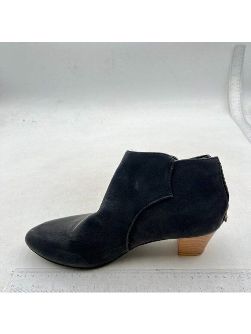 Women Stacked Chunky Low Heel Walking Ankle Boots Closed Round Toe Ankle Black